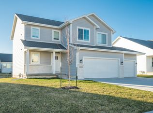 10974 Brookdale Dr W, Des Moines, IA 50263