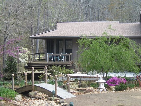 West end; Oriental Garden Entry