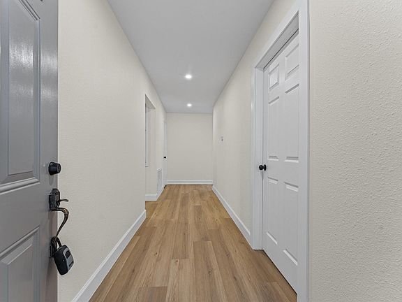 4th image of 3602 Brier Gardens Dr