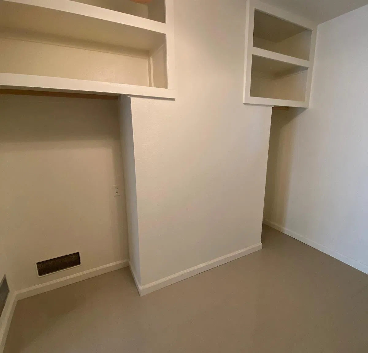 Studio, $995 — Photo 2