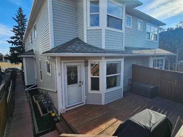 2013 E 24th St SW #2, Calgary, AB T3E 1T1