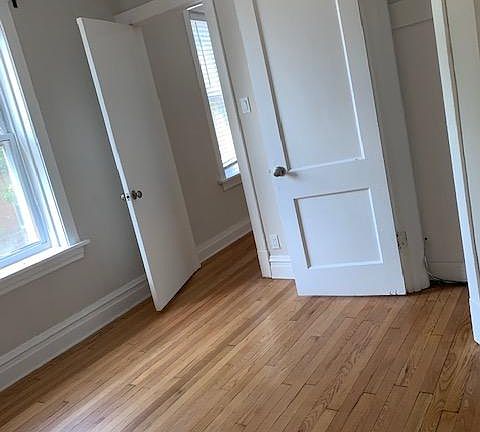 2nd image of 3335 N Paulina St #2N