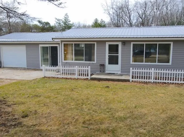 1695 Opland Rd, Gladwin, MI 48624