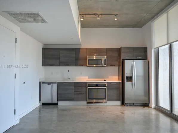 151 SE 1st St, Miami, FL