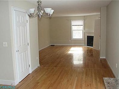 4th image of 353 Eagle Ct