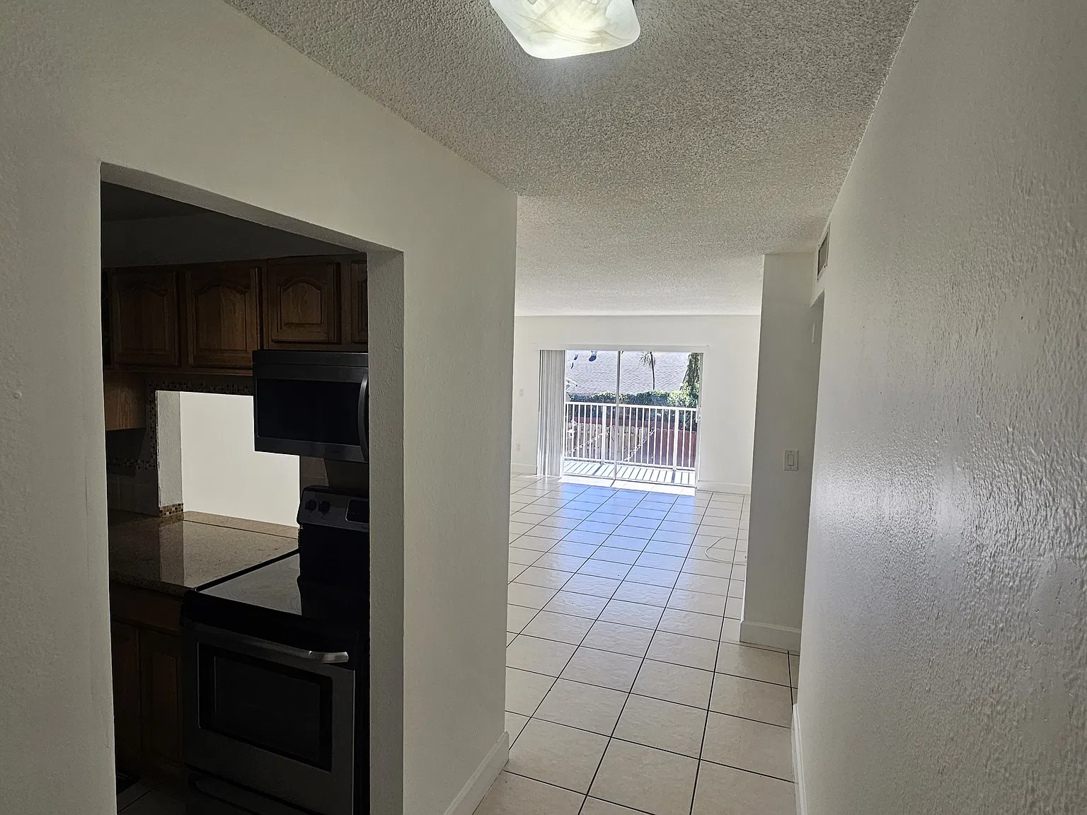 1 bed, 800 sqft, $1,850 — Photo 4