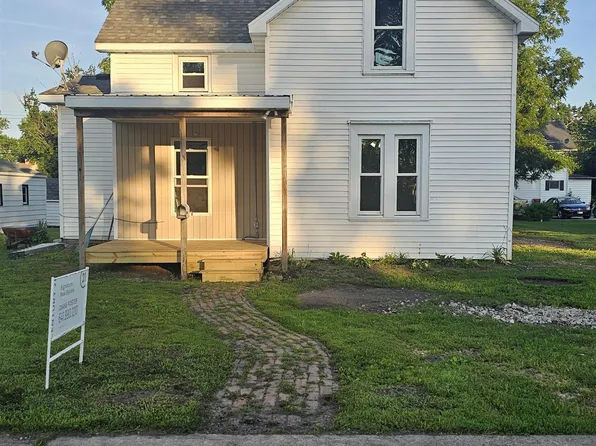 427 East St, Grinnell, IA 50112