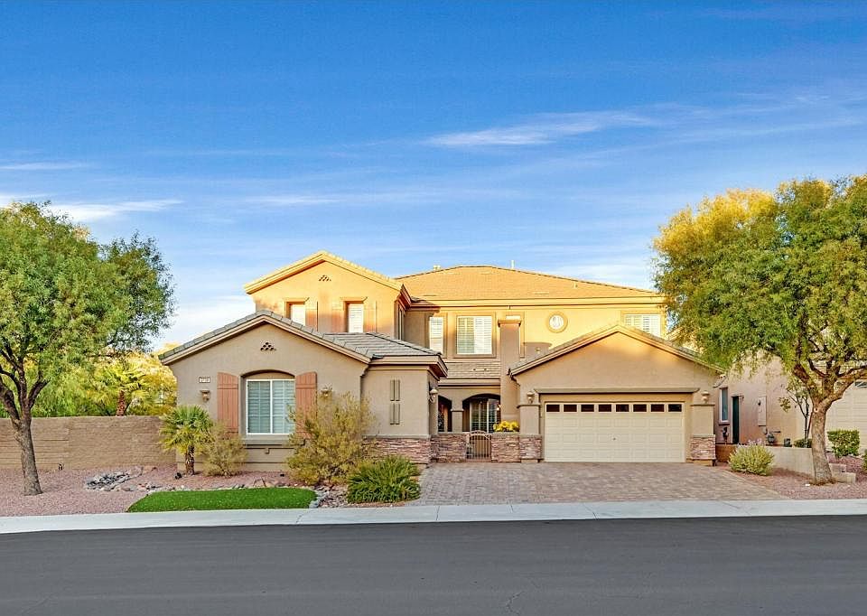 1st image of 2738 Kingclaven Dr
