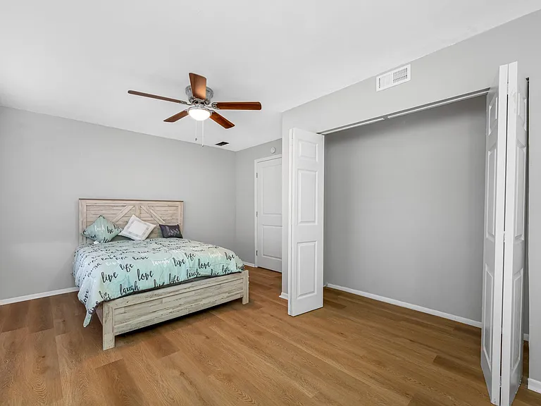 Otis Dr — Photo 1