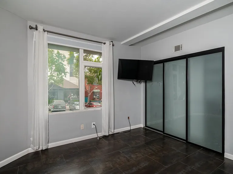 602 W Fir St W #105 — Photo 12