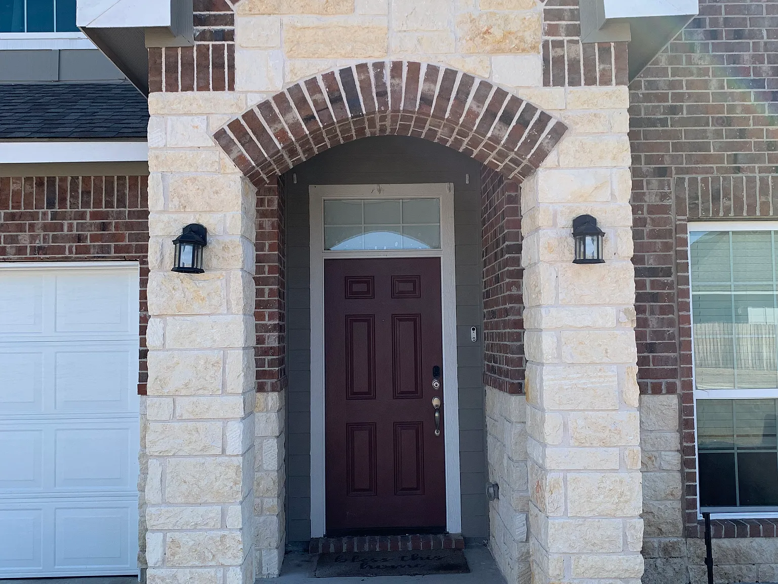 4 bed, 2801 sqft, $2,975 — Photo 3