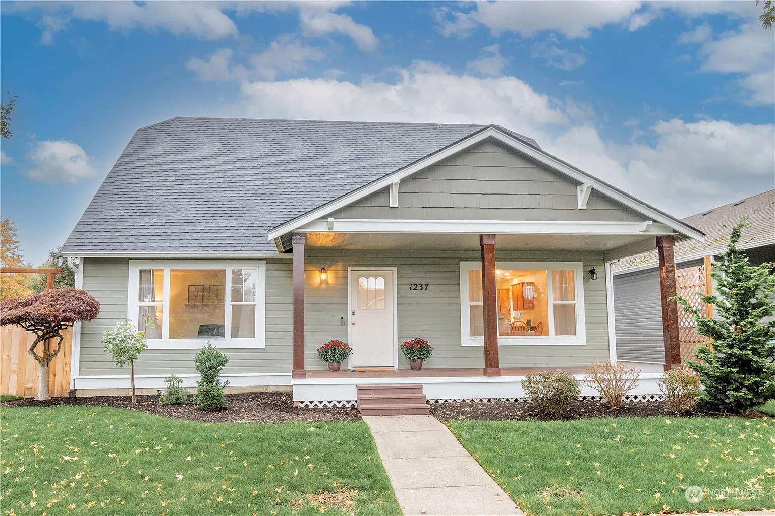1237 Elm Street photo 1