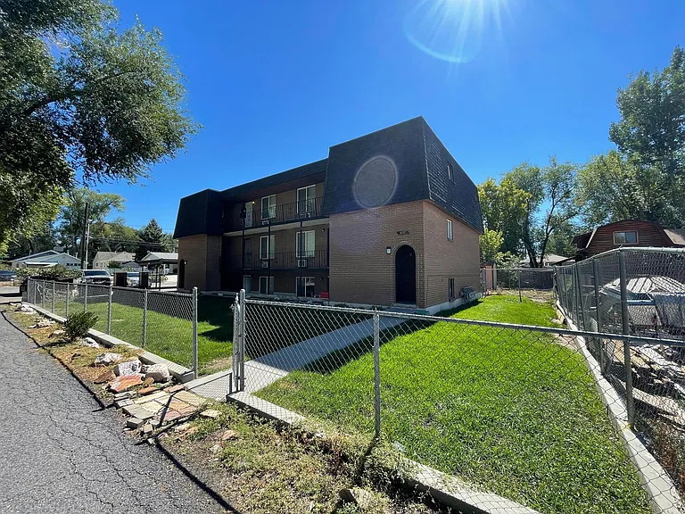 2707 S Adams Street — Photo 12