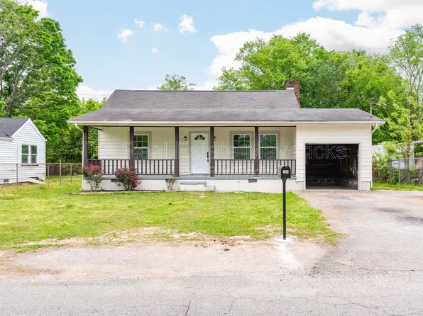 1104 Indian Ave, Rossville, GA 30741