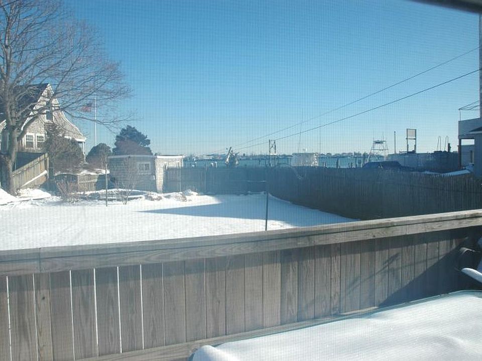 2nd image of 392F Gooseberry Rd