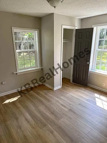 1038 N Claybrook St #1 — Photo 6