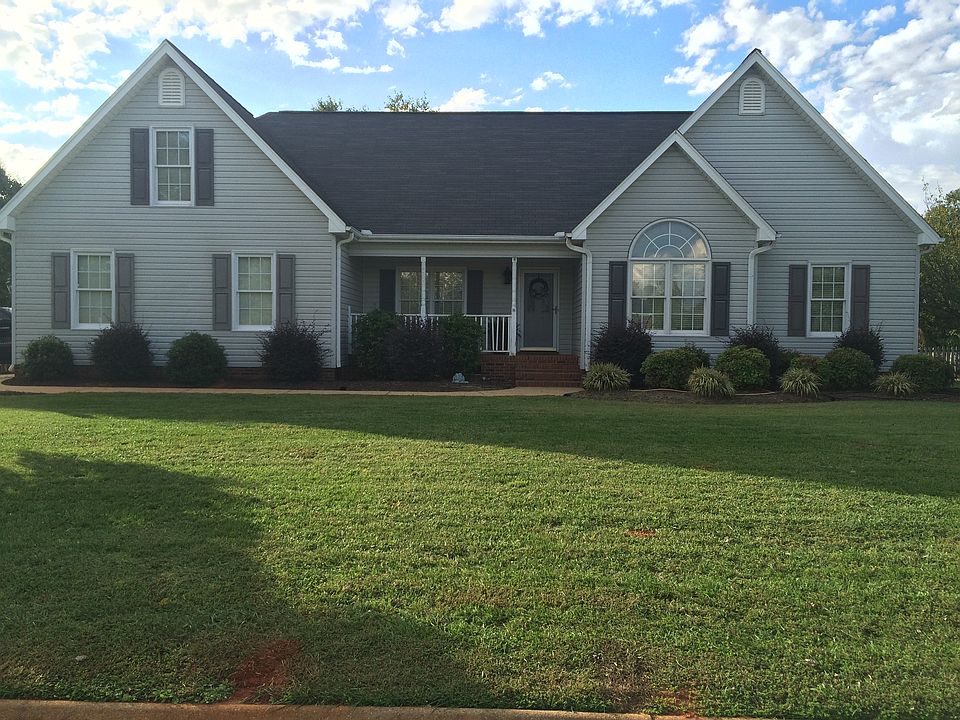 1st image of 102 Pearle Brook Ln
