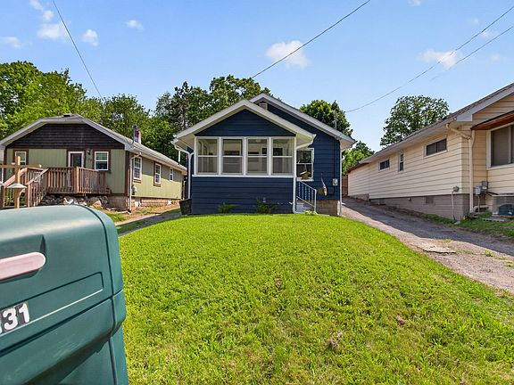 2nd image of 131 Park Dr