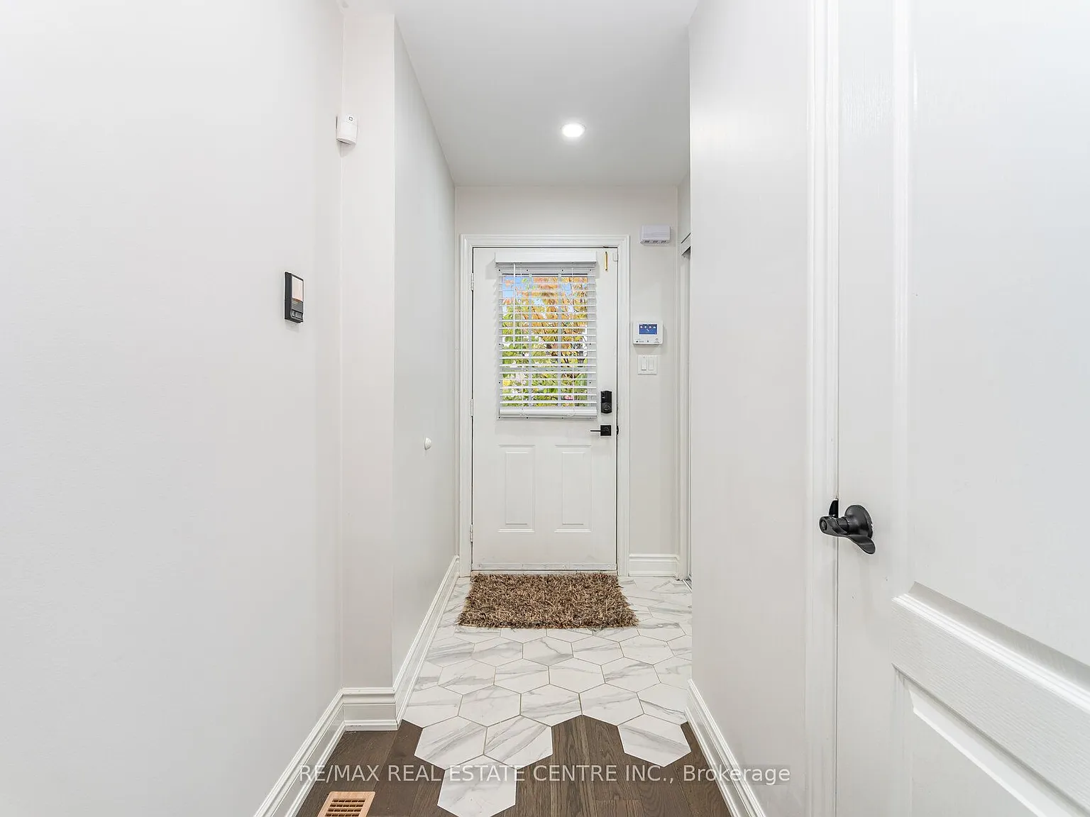 3 bed, $3,550 — Photo 4