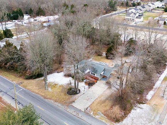 4th image of 866 N Brewster Rd