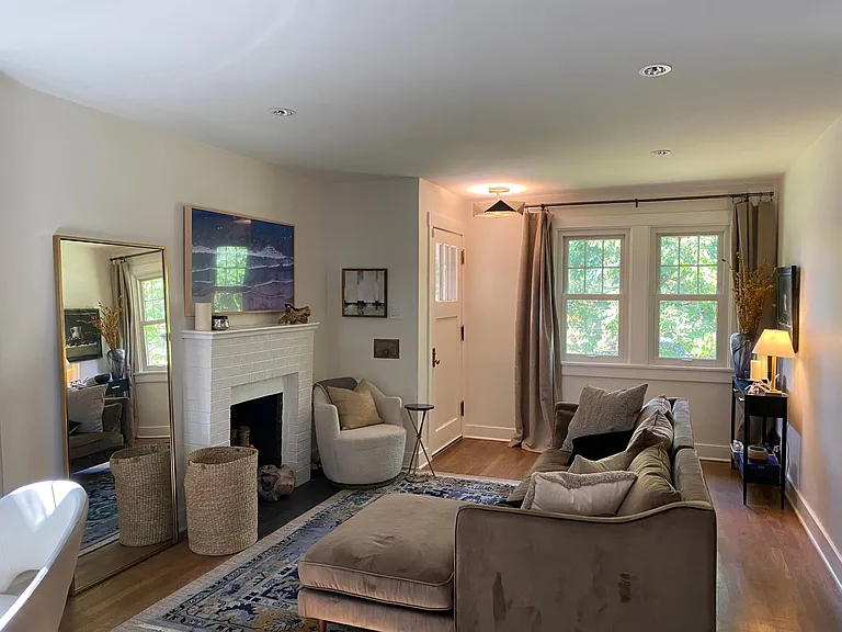 744 S York St — Photo 5