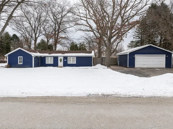 39285 N Garnett Ave, Beach Park, IL 60099