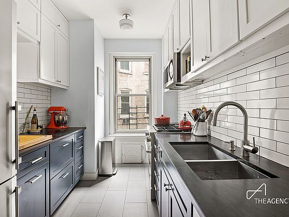 2nd image of 435 Convent Ave APT 44
