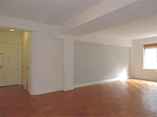 Rented by essential NEW YORK Real Estate | media 43