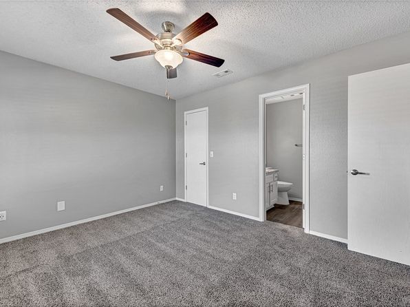 fayetteville-arkansas-448576526 picture