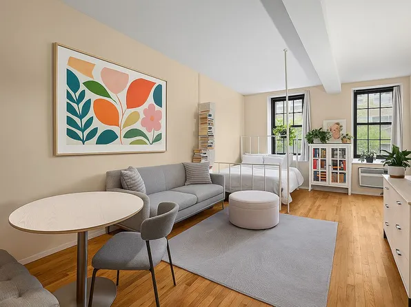 324 Pearl St APT 4E, New York, NY 10038