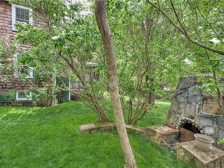 127 Foote St — Photo 8