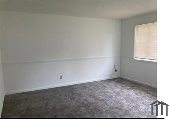 1150 Halloran St — Photo 4