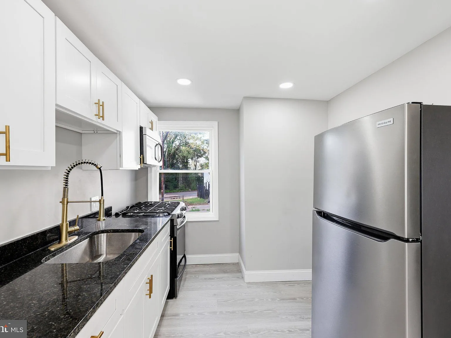 500 Baltic Ave — Photo 3