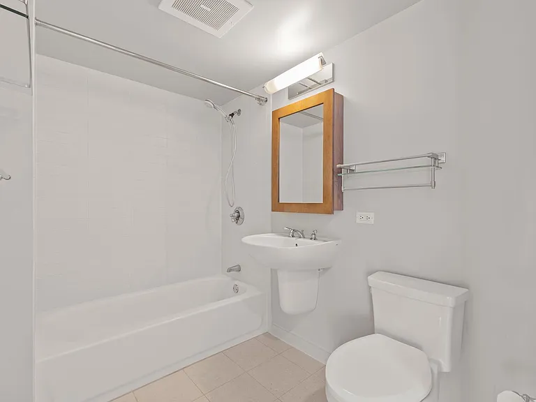 1009 Kapiolani Blvd #3804 — Photo 12