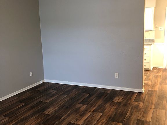 5th image of 2818 Cumberland Dr