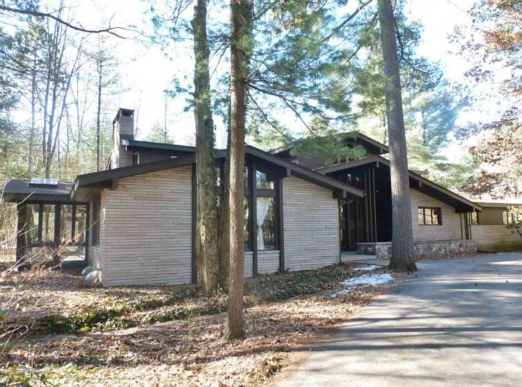 1st image of 1111 Knollwood Ct
