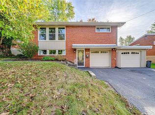 526 Sunnyfield Dr, Monroeville, PA