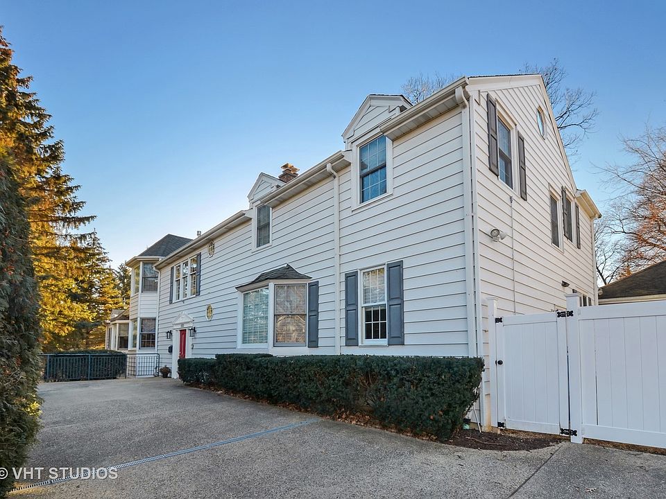 1st image of 600 Mulberry Pl