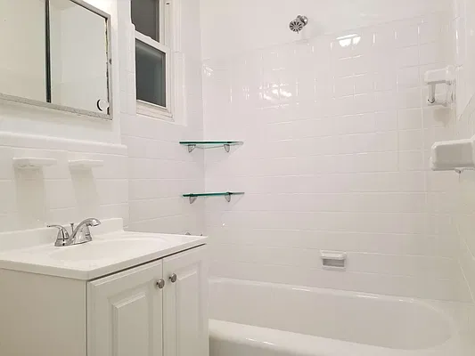 Rented by Frank Valvo Real Estate | media 14