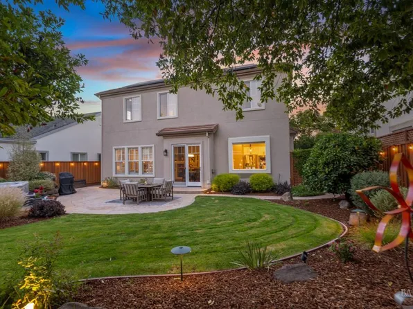 1916 Turtle Creek Way, Petaluma, CA 94954