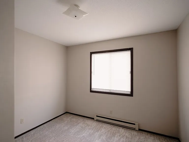 Highlander Apartments — Photo 12
