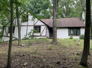24 Northern Dr, Upper Saddle River, NJ 07458