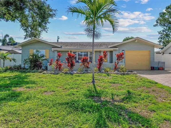 10339 111th St N, Largo, FL 33778