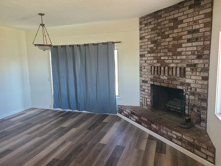 3055 Orange Ave — Photo 2