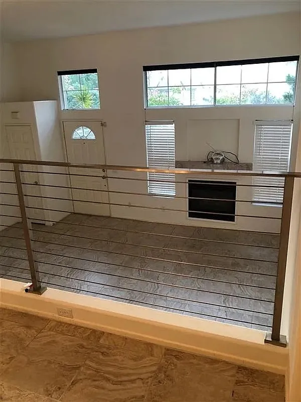 2 bed, 2.5 bath, 1351 sqft, $4,100 — Photo 3
