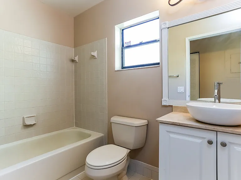 21080 Woodspring Ave — Photo 10
