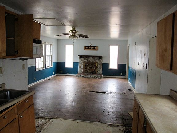 4th image of 227 Union School Ln