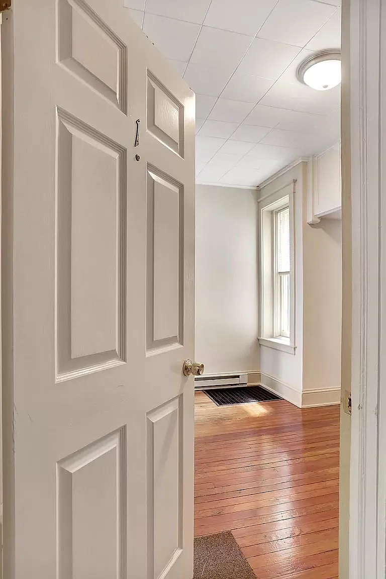 1 bed, 800 sqft, $1,375 — Photo 4