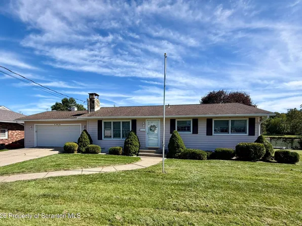 229 Riverside Dr, Peckville, PA 18452
