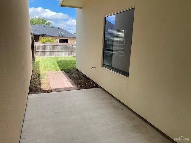 3920 W Daffodil Ave — Photo 23